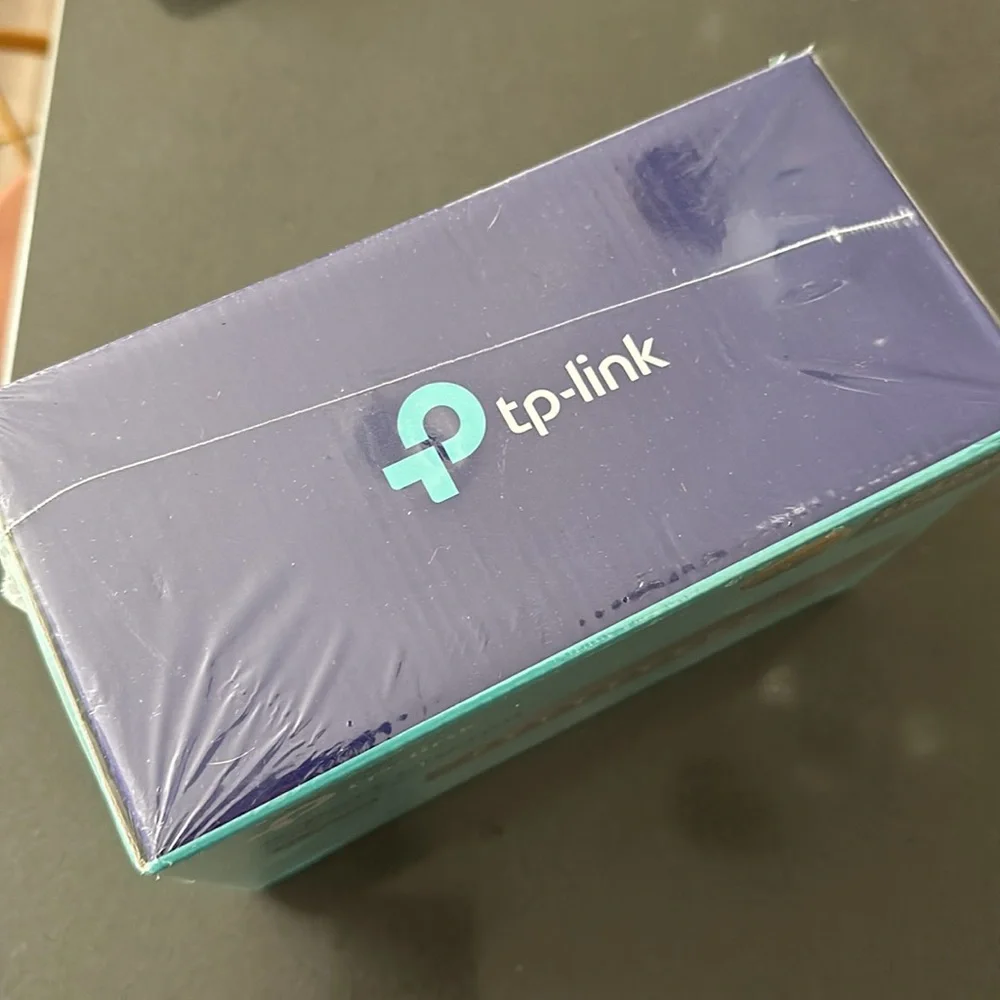 Brand new TP-link 8 port gigabit Desktop switch